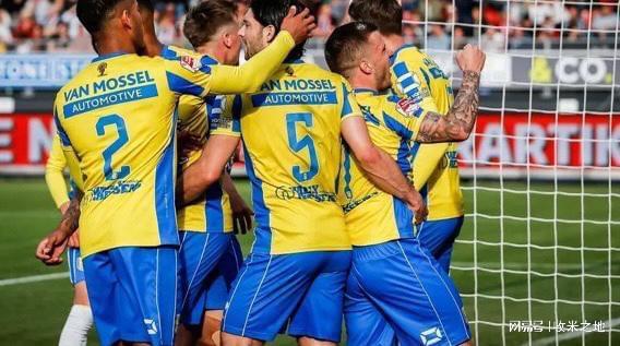 而队内球员 而队内球员